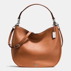 Coach nomad hobo in glovetanned leather